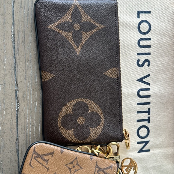 Louis Vuitton Trio Pouch Reverse Giant Monogram Wristlet - Picture 6 of 12